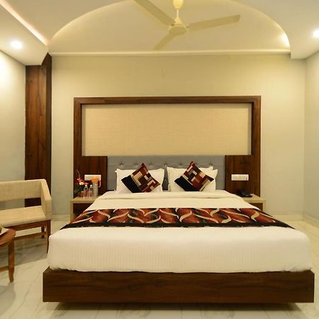 Hopp Inn Udaipur Ngoại thất bức ảnh