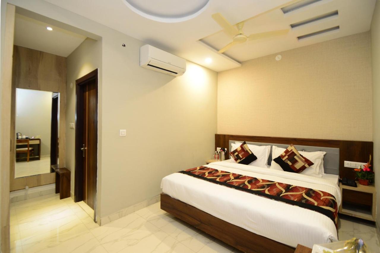 Hopp Inn Udaipur Ngoại thất bức ảnh